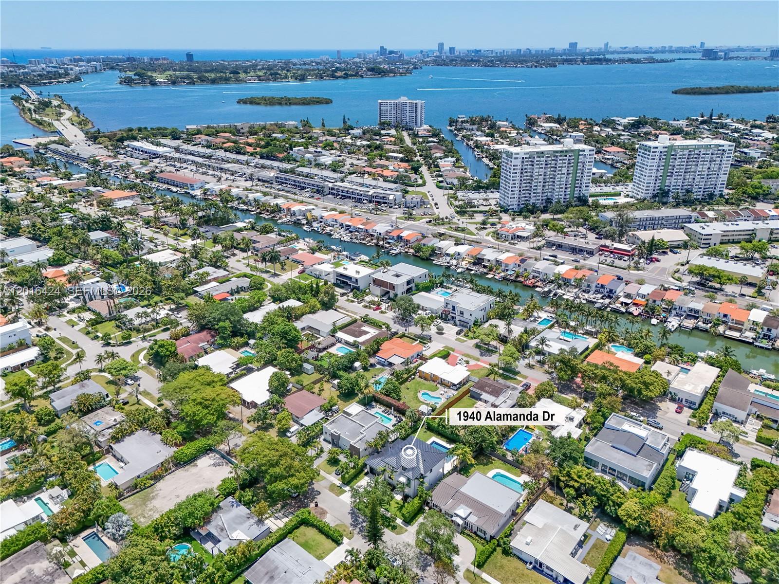 1940 Alamanda Dr North Miami, FL 33181