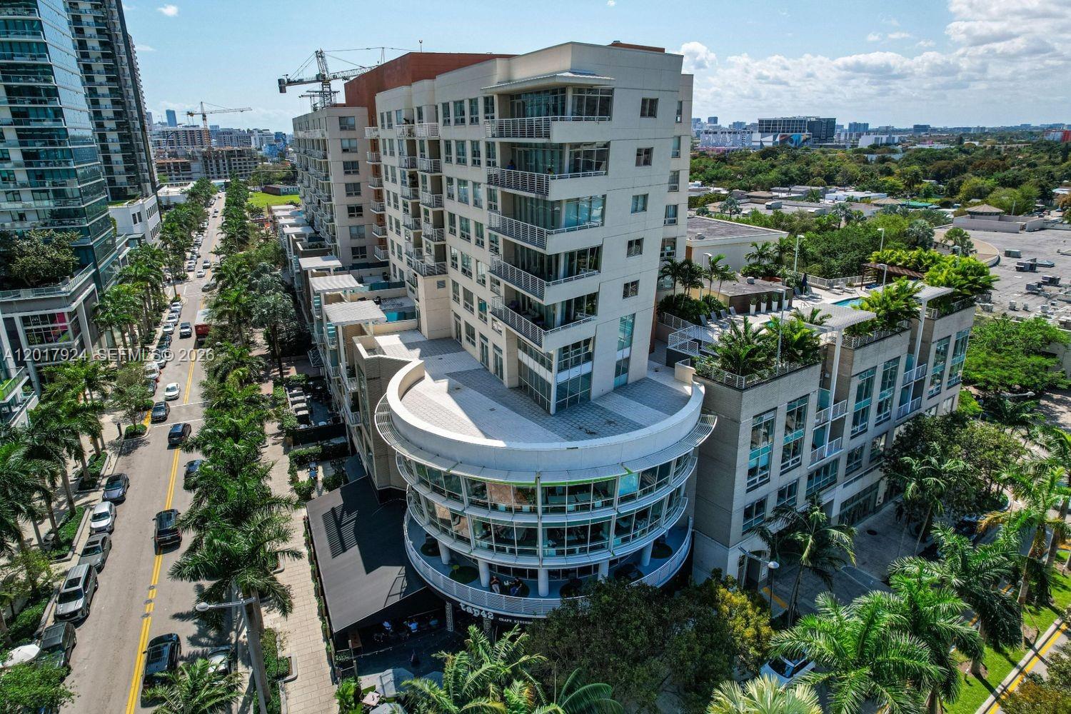 3250 NE 1st Ave #916