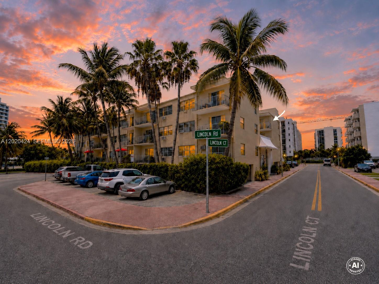 1441 Lincoln #417
