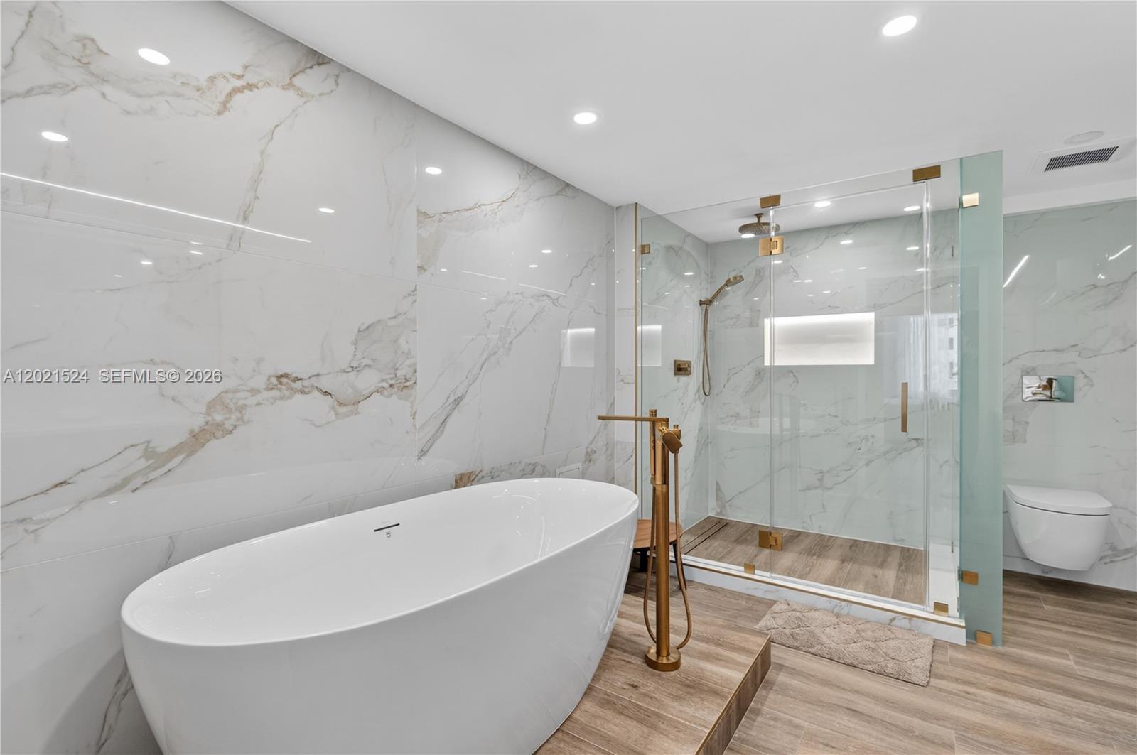 2301 Collins Ave #415 Miami Beach, FL 33139