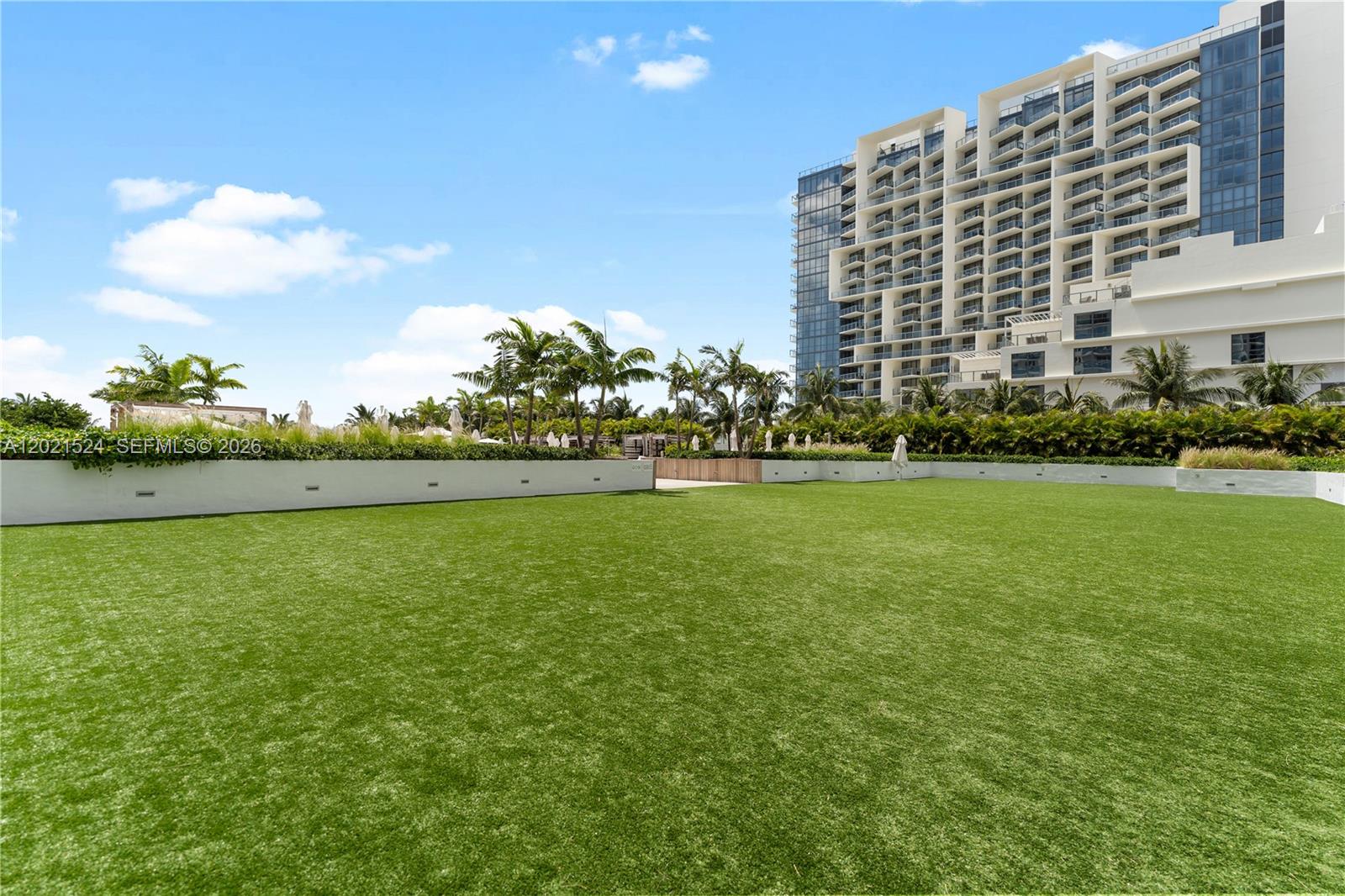 2301 Collins Ave #415 Miami Beach, FL 33139
