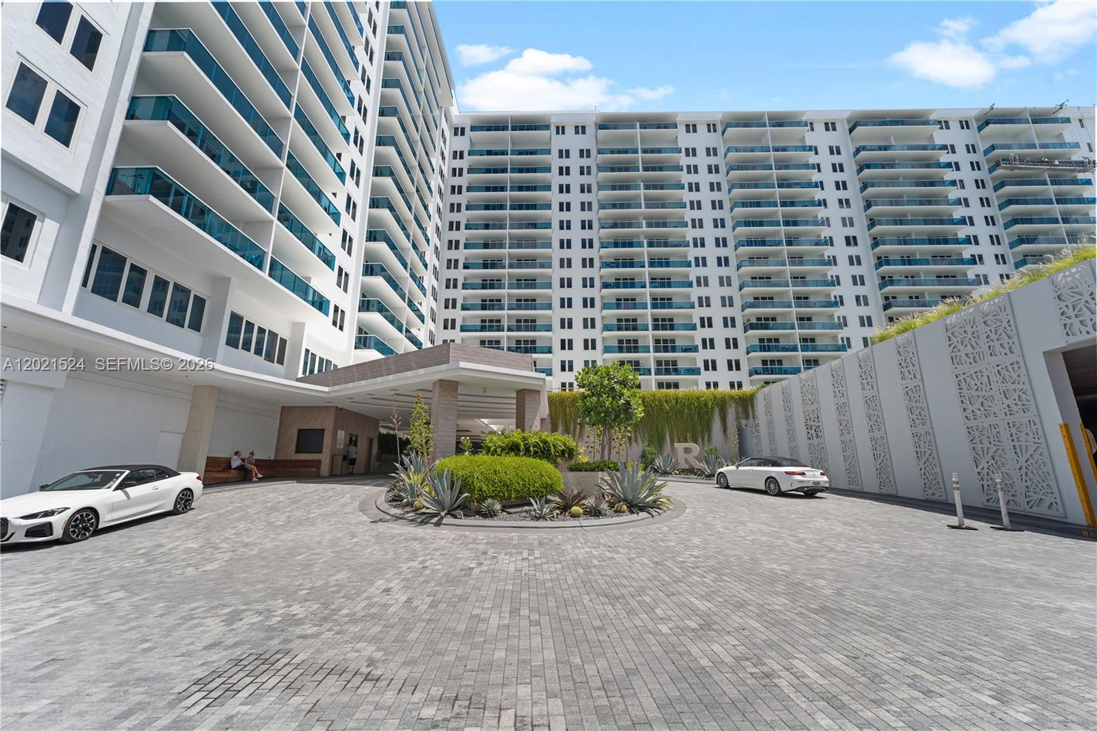 2301 Collins Ave #415 Miami Beach, FL 33139