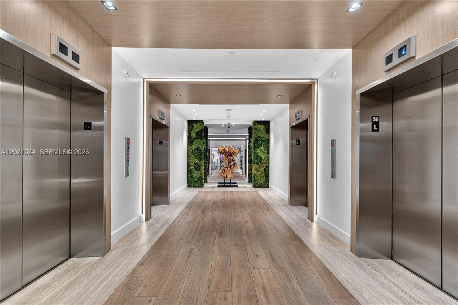 2301 Collins Ave #415 Miami Beach, FL 33139