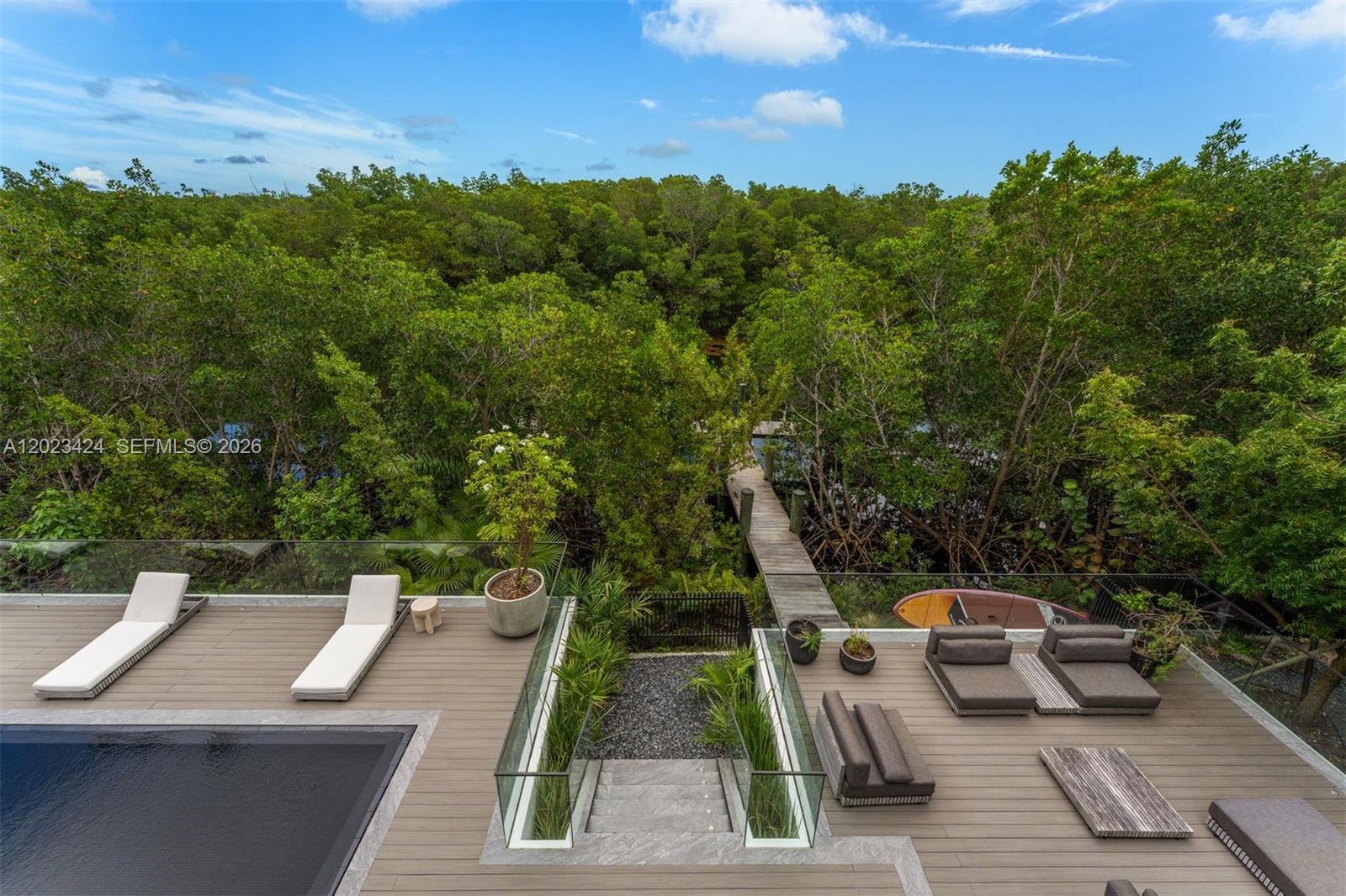 132 Paloma Dr Coral Gables, FL 33143