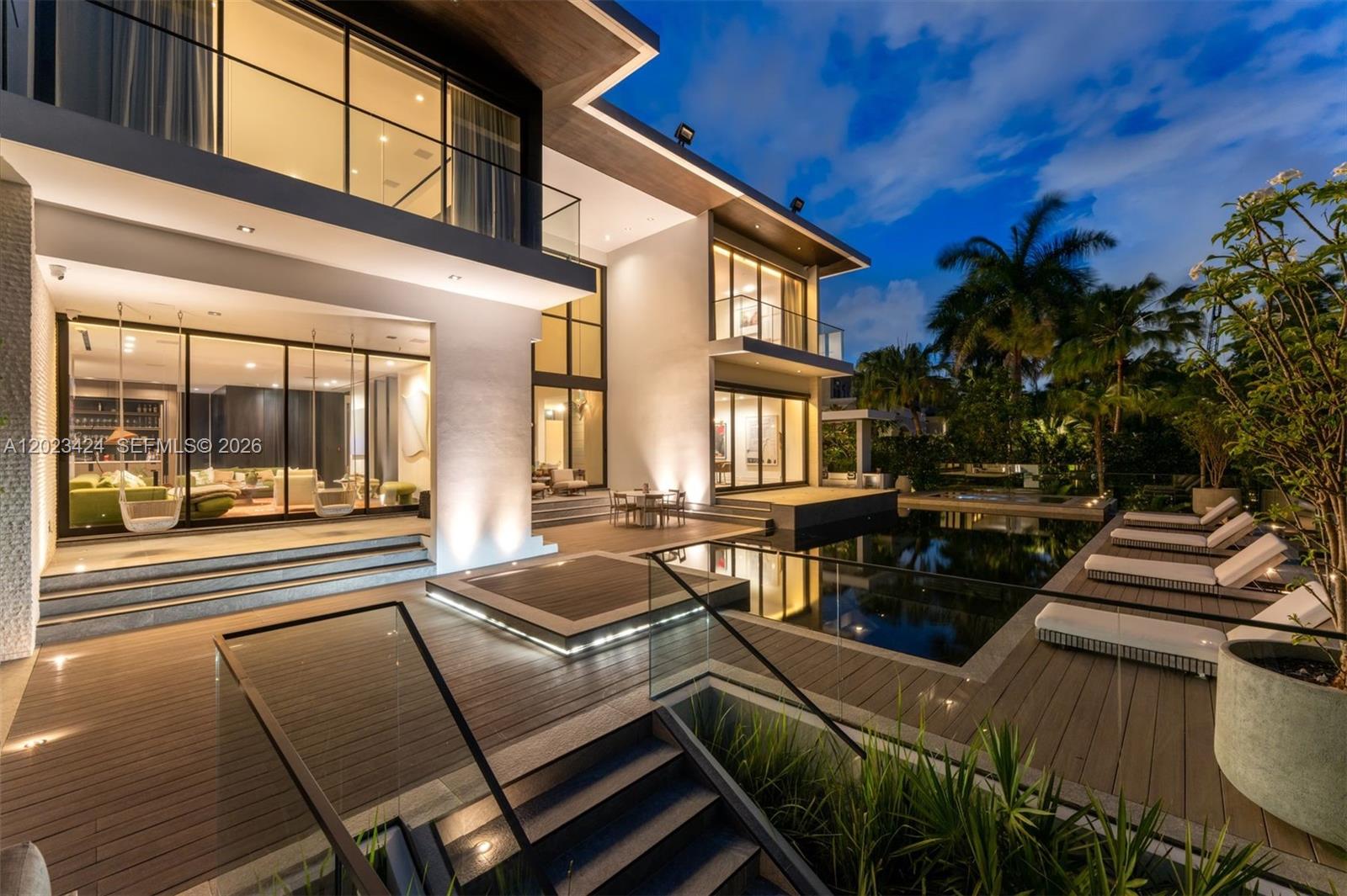 132 Paloma Dr Coral Gables, FL 33143