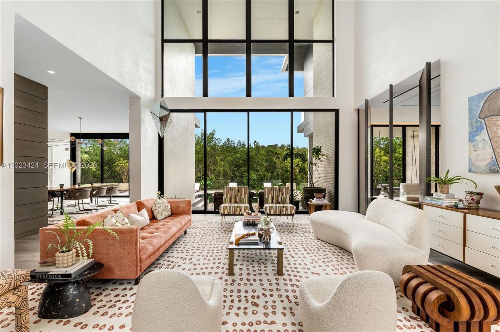 132 Paloma Dr Coral Gables, FL 33143