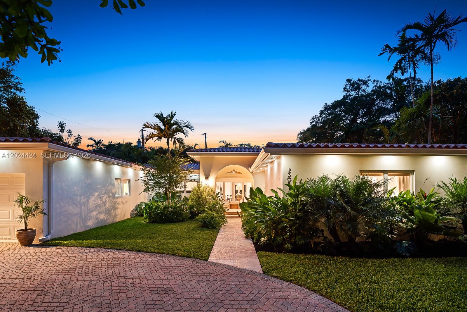2508 Anderson Rd Coral Gables, FL 33134