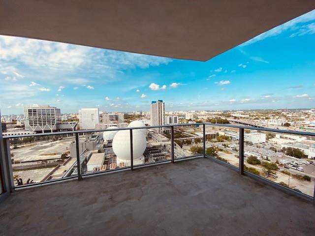 851 NE 1st Ave #1808 Miami, FL 33132