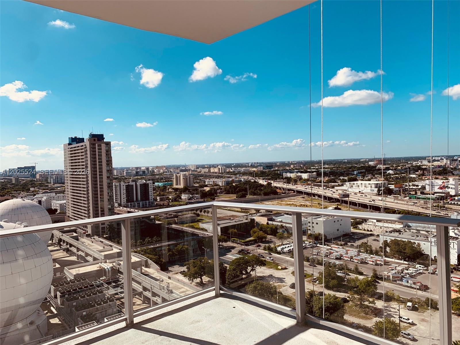 851 NE 1st Ave #1808 Miami, FL 33132
