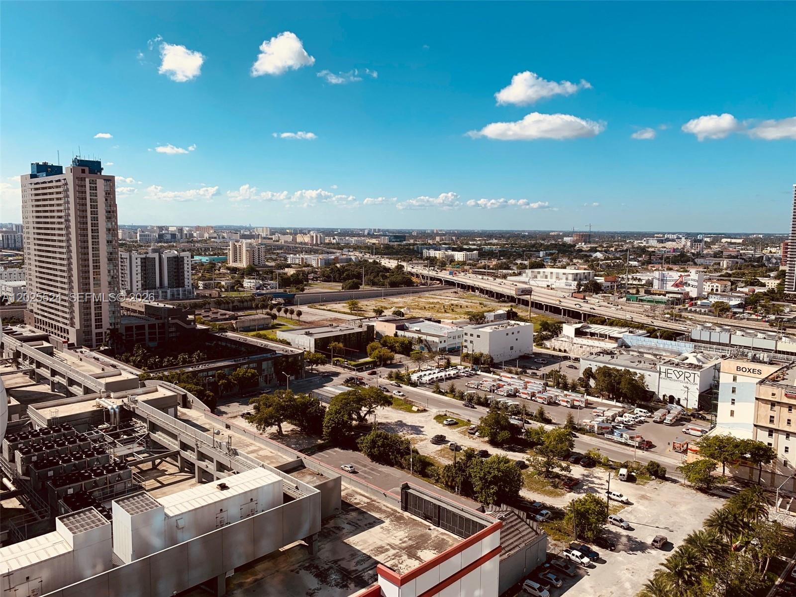 851 NE 1st Ave #1808 Miami, FL 33132