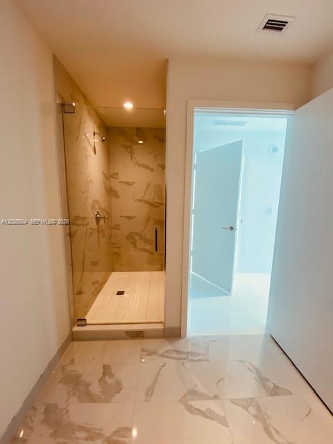 851 NE 1st Ave #1808 Miami, FL 33132