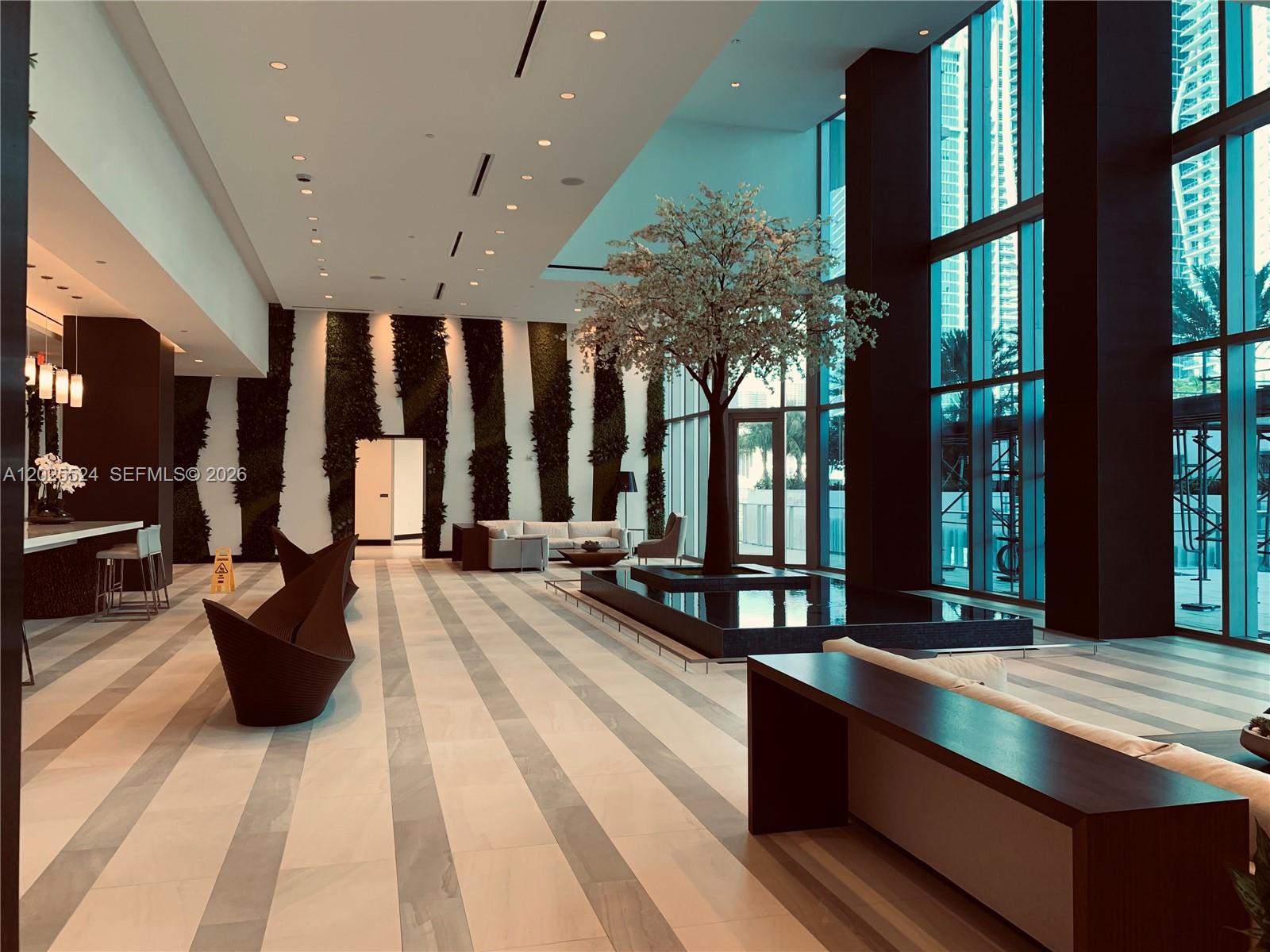 851 NE 1st Ave #1808 Miami, FL 33132