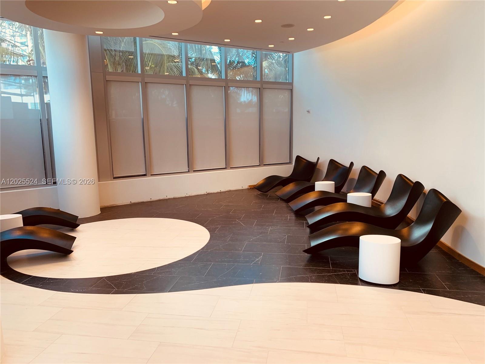 851 NE 1st Ave #1808 Miami, FL 33132