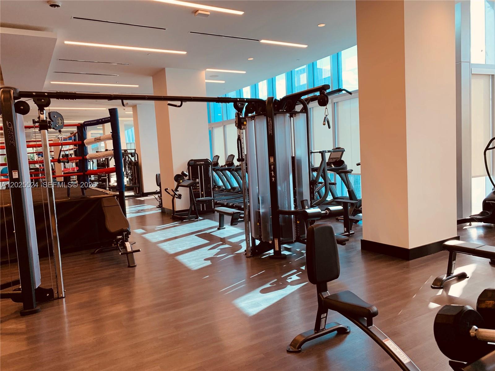 851 NE 1st Ave #1808 Miami, FL 33132