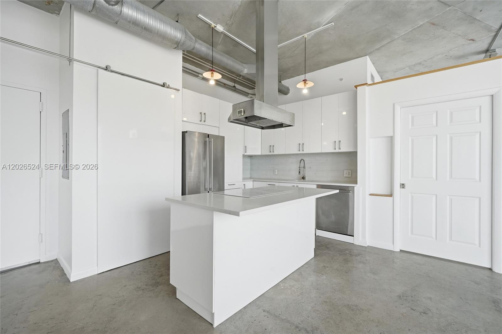 10 SW South Riv Dr #804