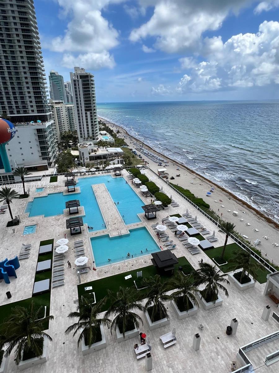 image Beach Club 216