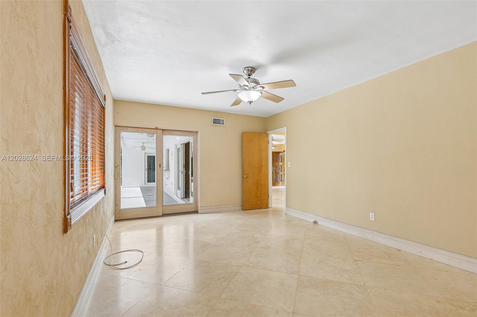 14401 SW 98th Ct Miami, FL 33176