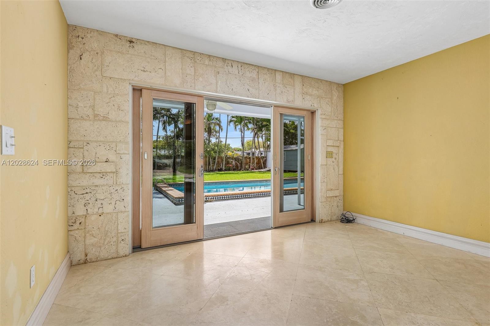14401 SW 98th Ct Miami, FL 33176