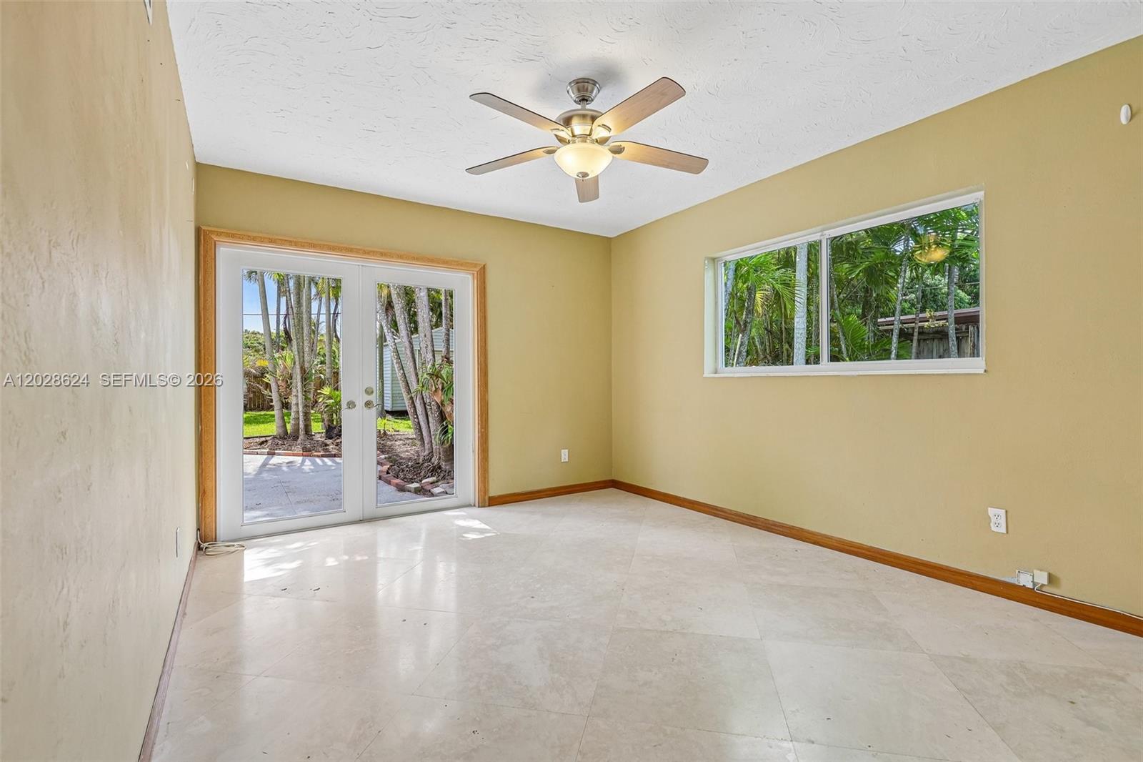 14401 SW 98th Ct Miami, FL 33176