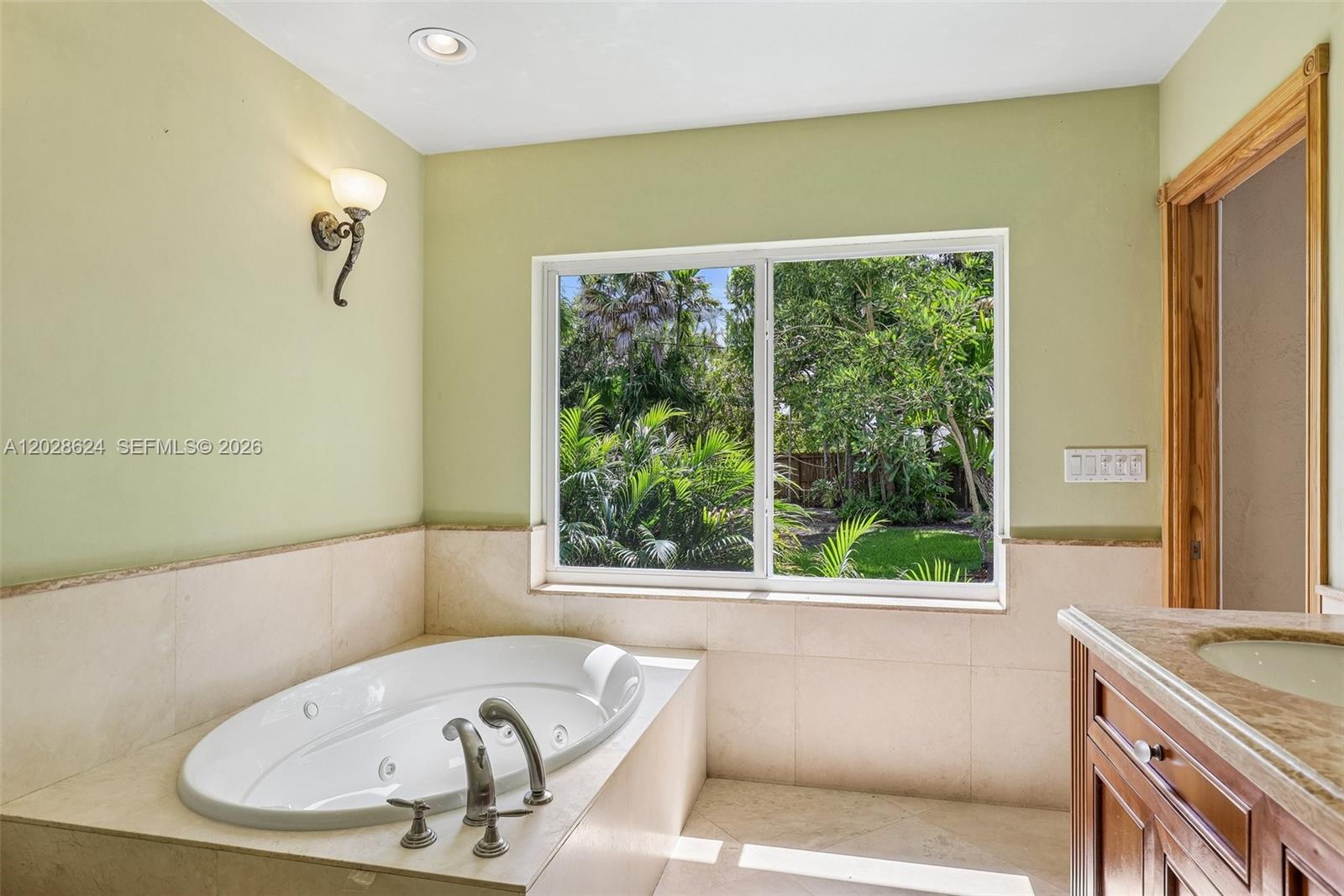 14401 SW 98th Ct Miami, FL 33176