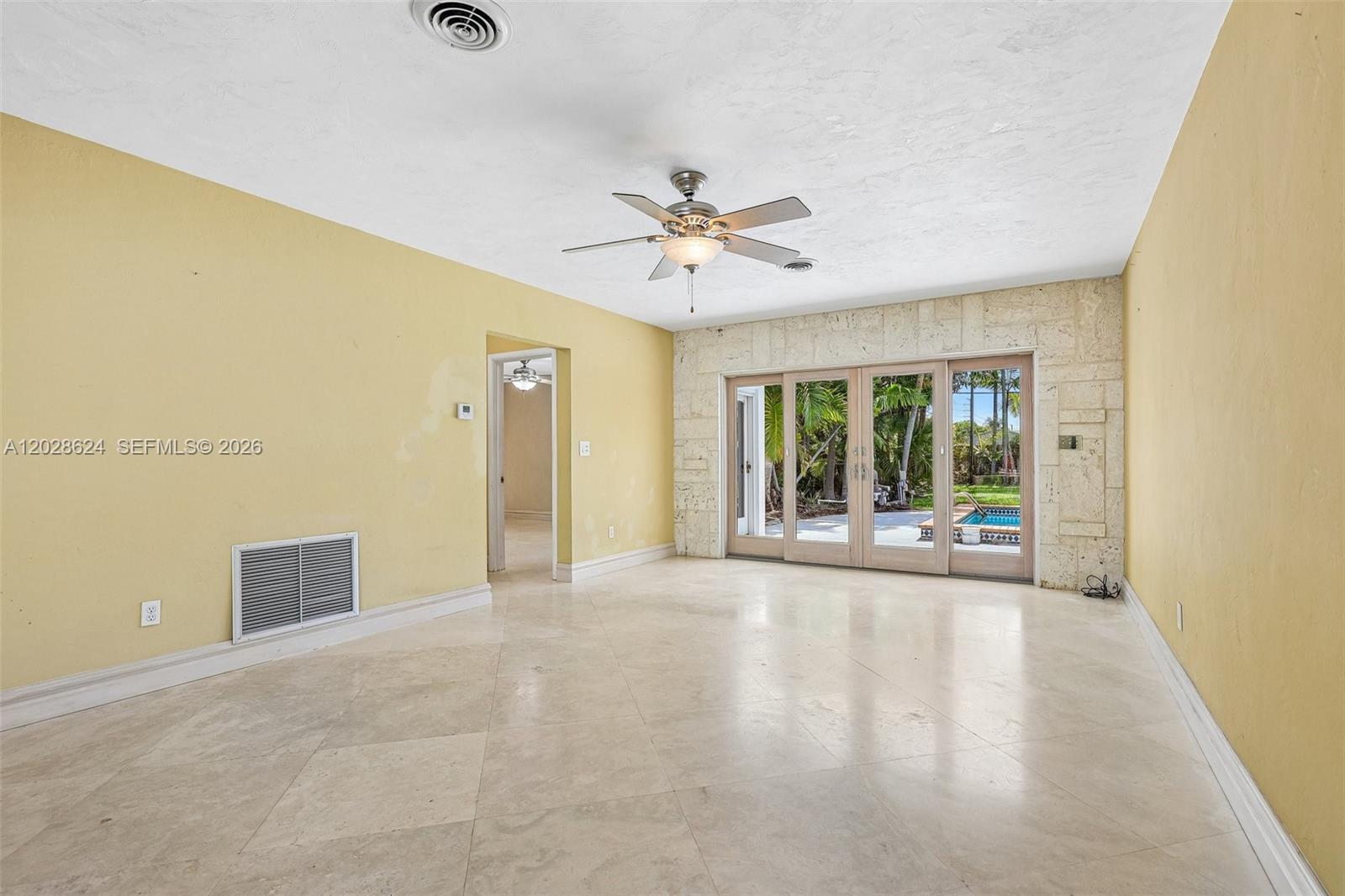 14401 SW 98th Ct Miami, FL 33176