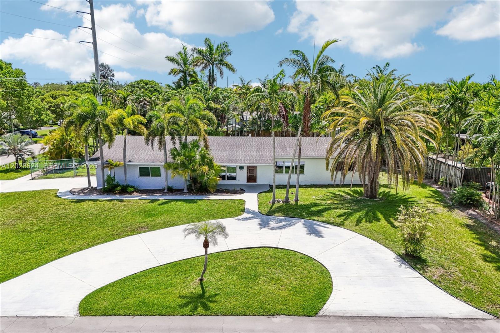 14401 SW 98th Ct Miami, FL 33176