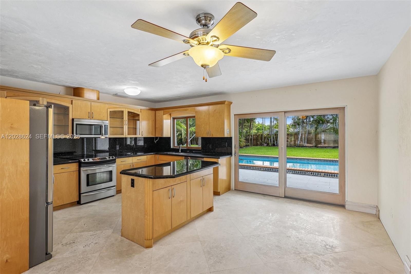 14401 SW 98th Ct Miami, FL 33176