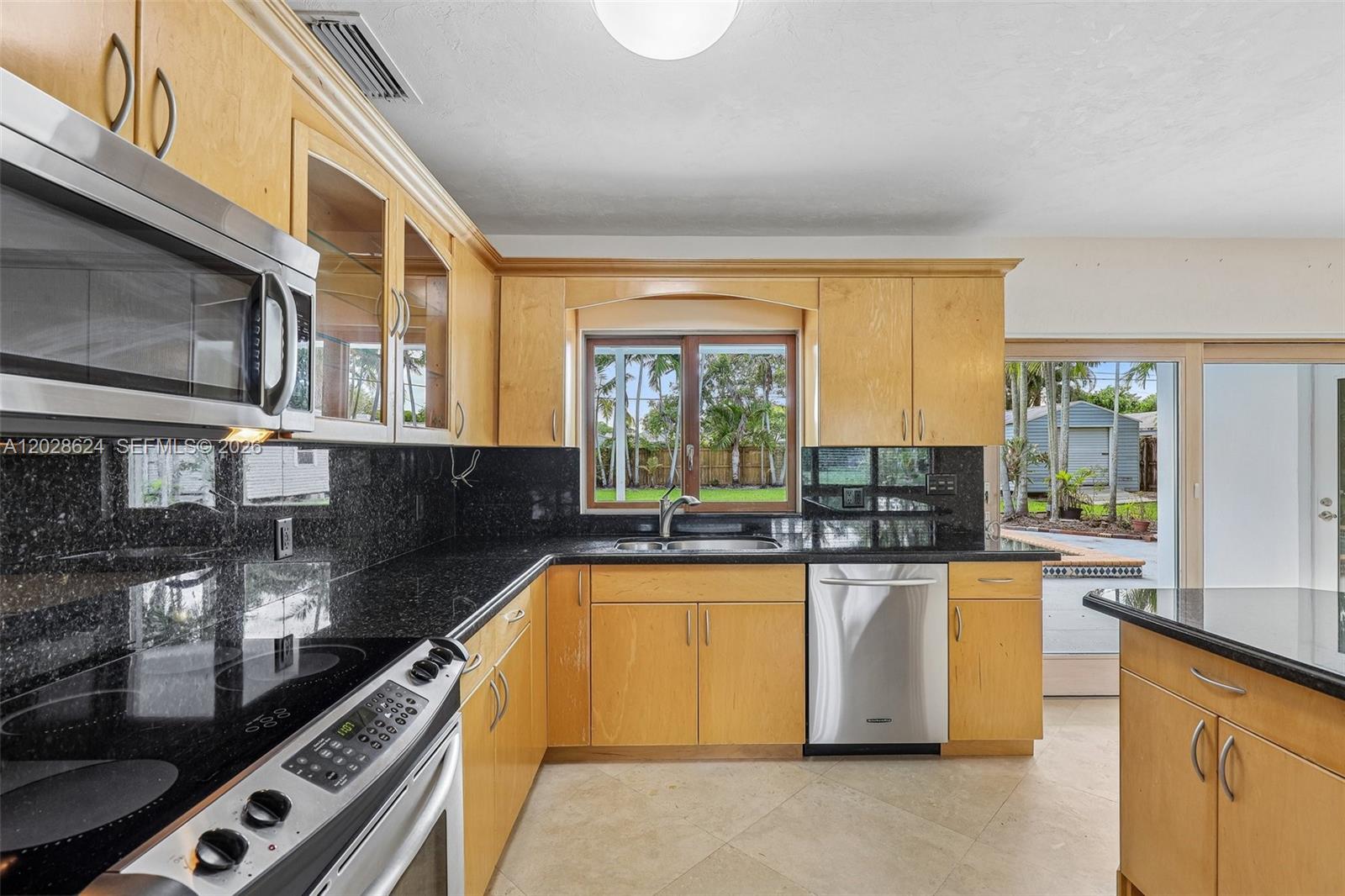 14401 SW 98th Ct Miami, FL 33176