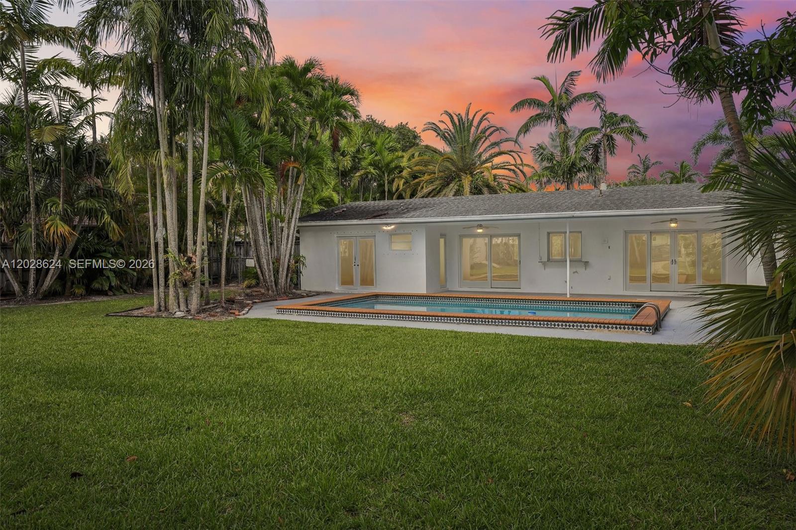 14401 SW 98th Ct Miami, FL 33176