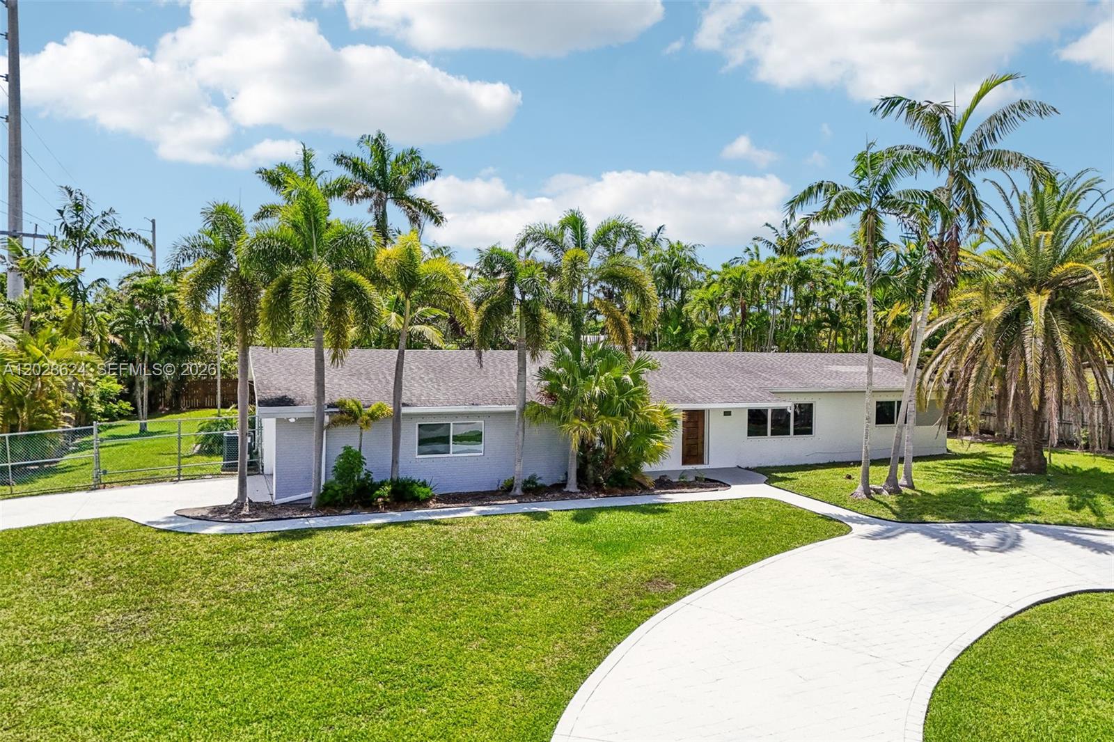 14401 SW 98th Ct Miami, FL 33176