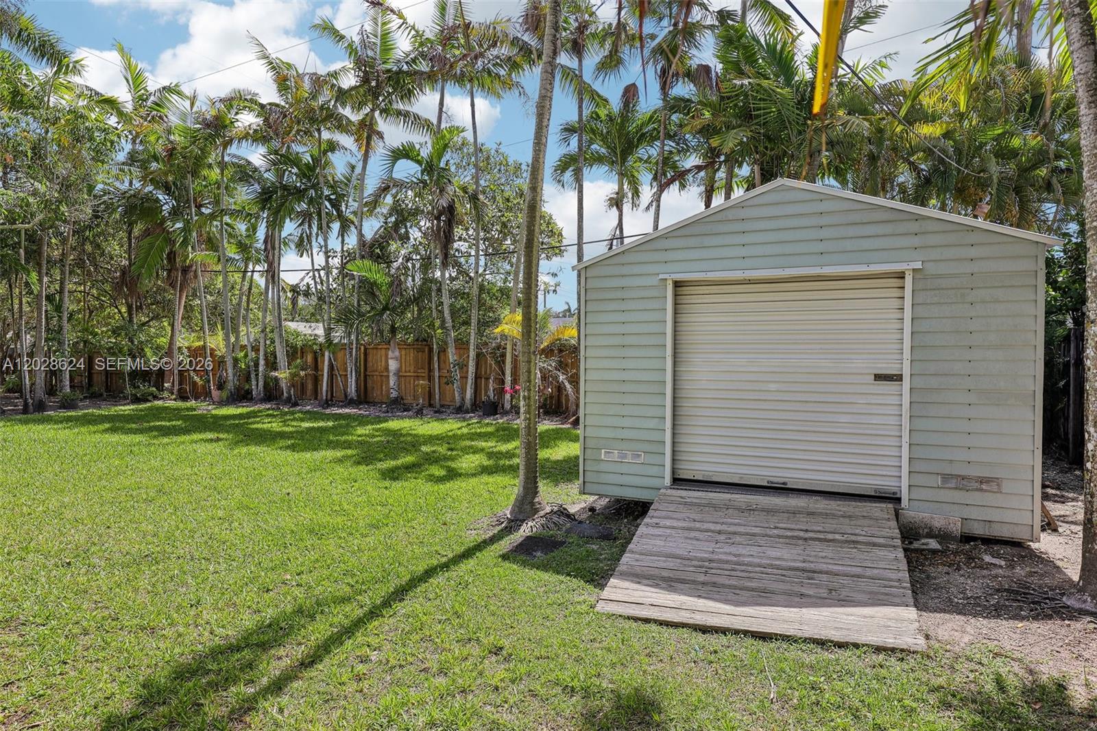 14401 SW 98th Ct Miami, FL 33176