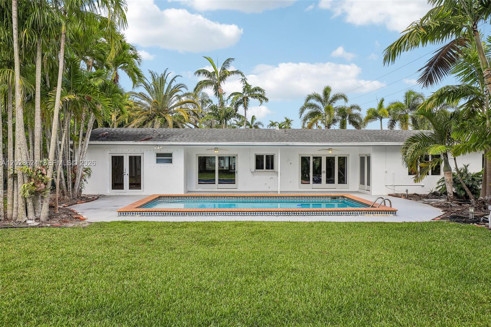 14401 SW 98th Ct Miami, FL 33176