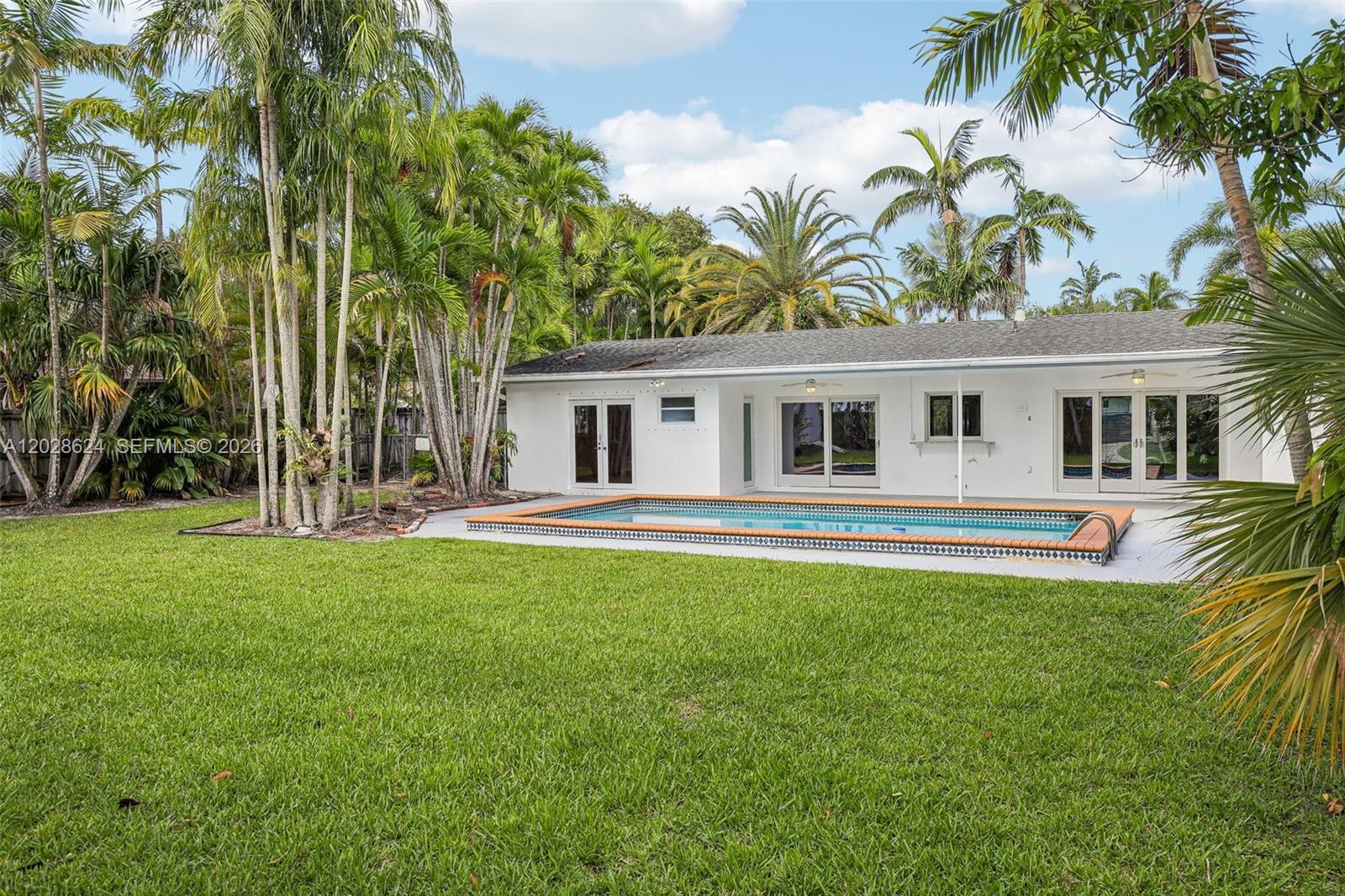 14401 SW 98th Ct Miami, FL 33176