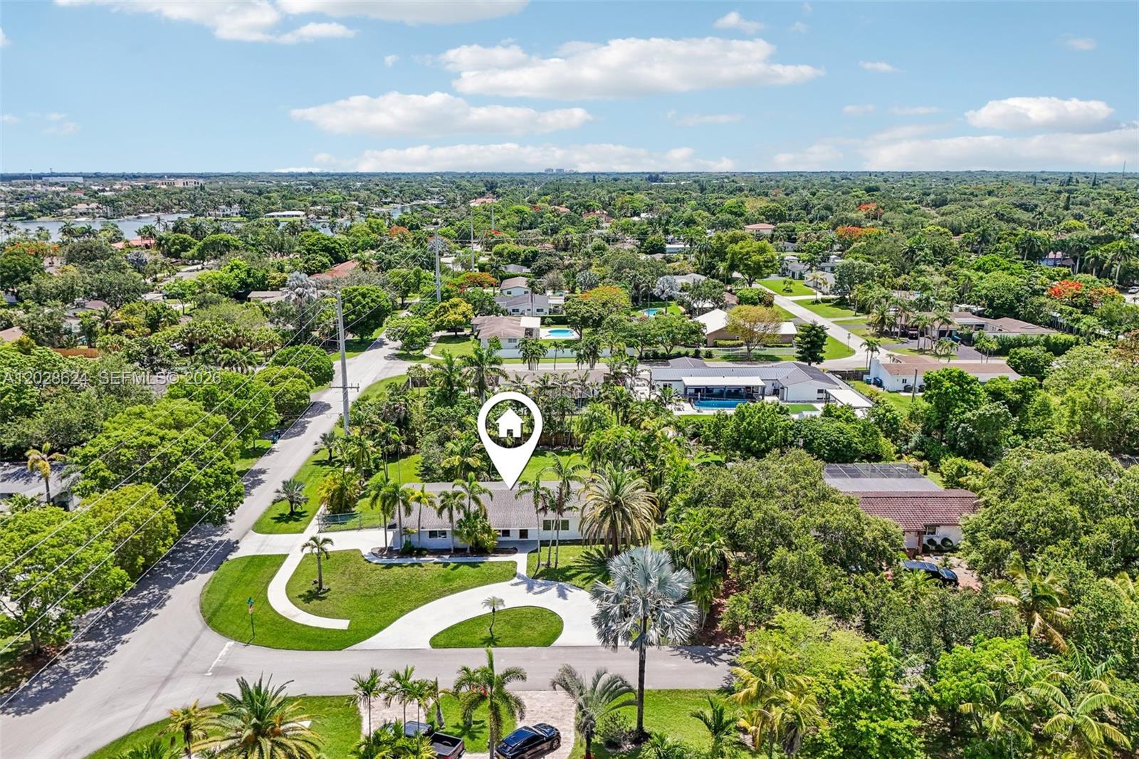 14401 SW 98th Ct Miami, FL 33176