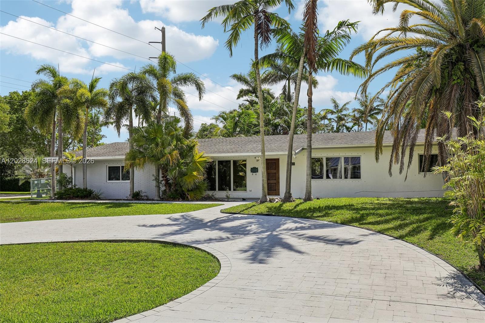 14401 SW 98th Ct Miami, FL 33176