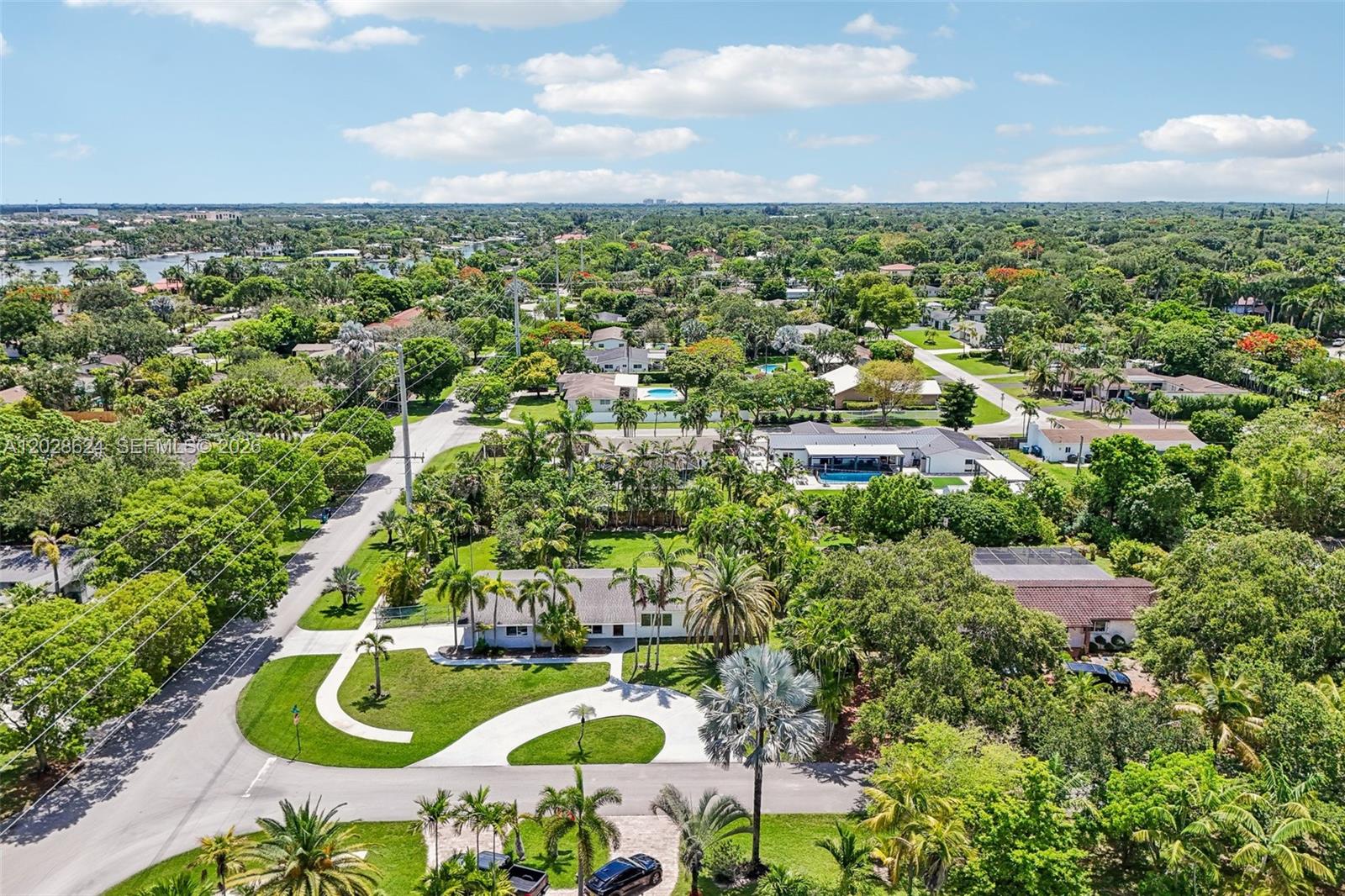 14401 SW 98th Ct Miami, FL 33176