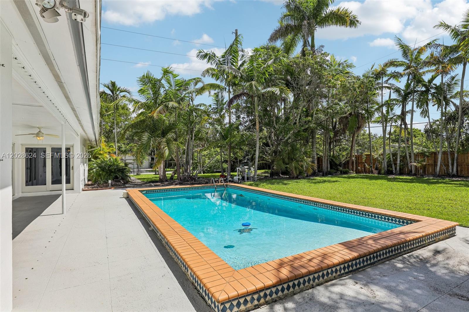 14401 SW 98th Ct Miami, FL 33176