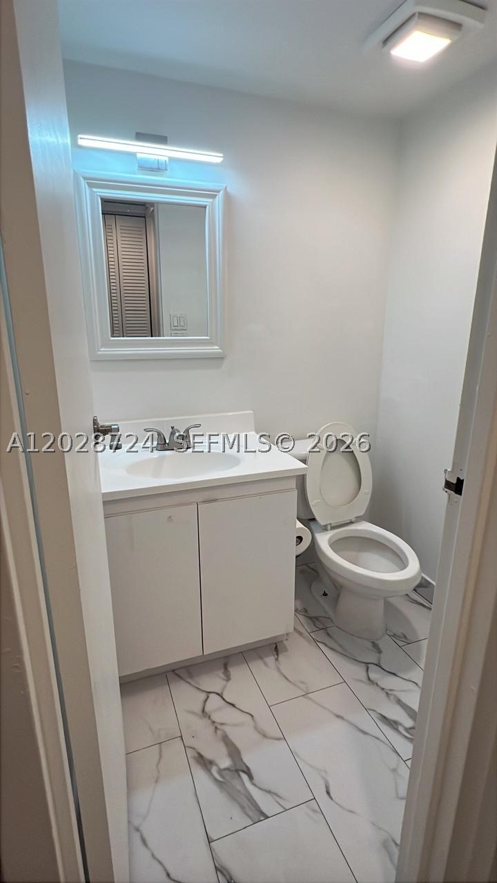 image Arlen House East20