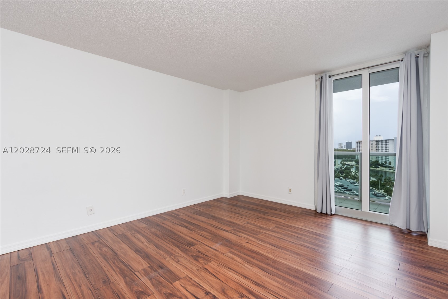 image Arlen House East24