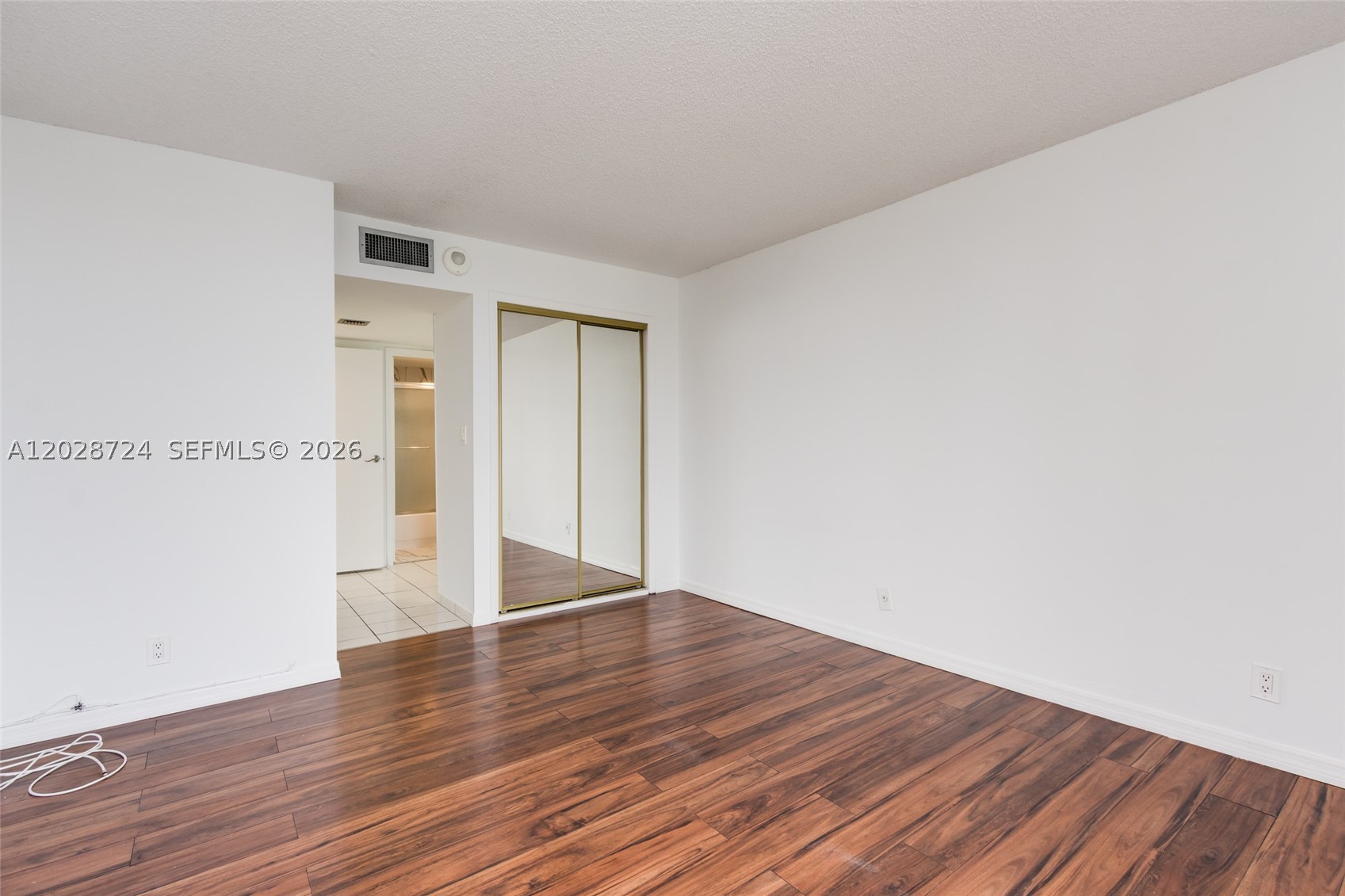 image Arlen House East25
