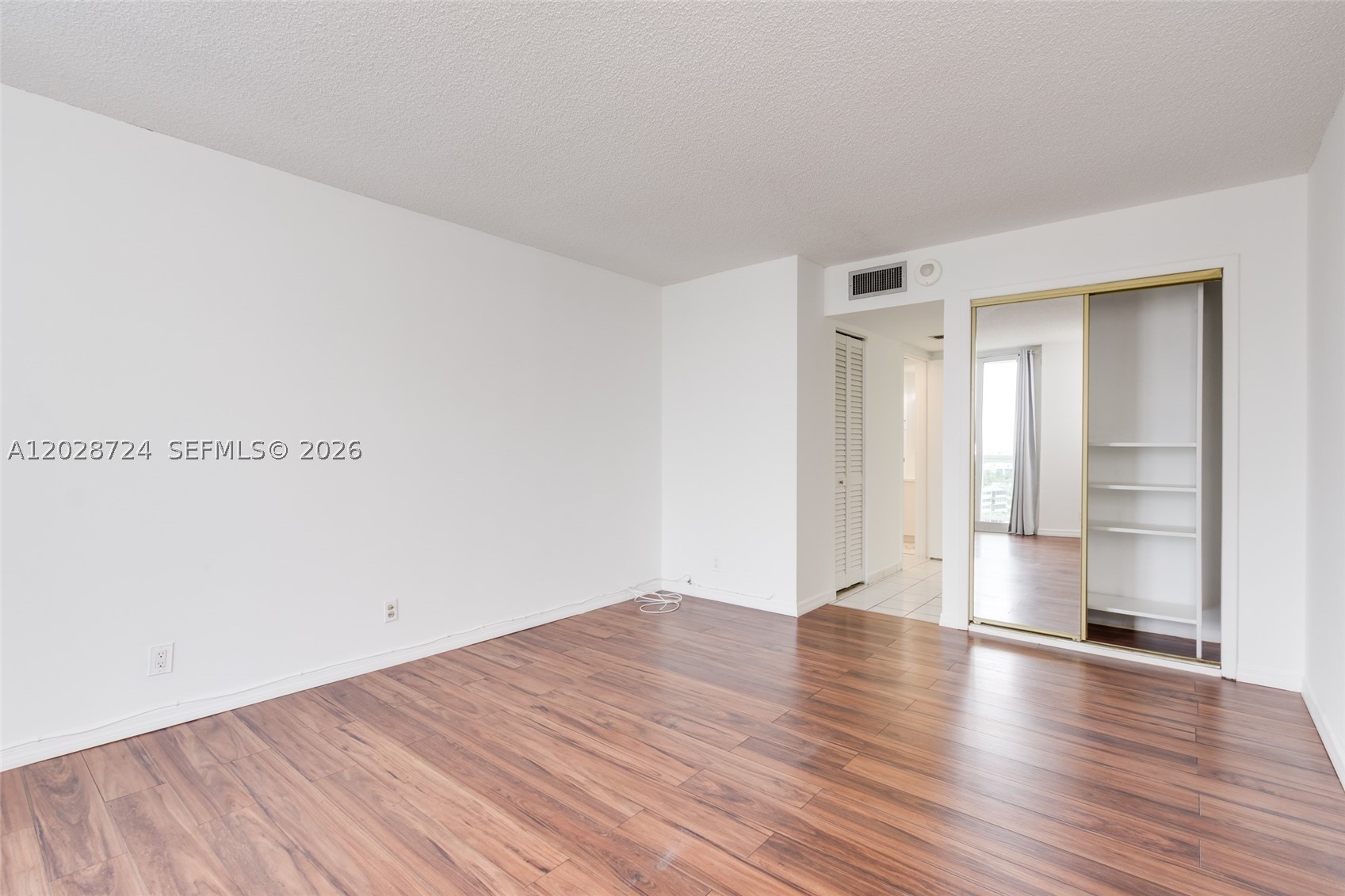 image Arlen House East26