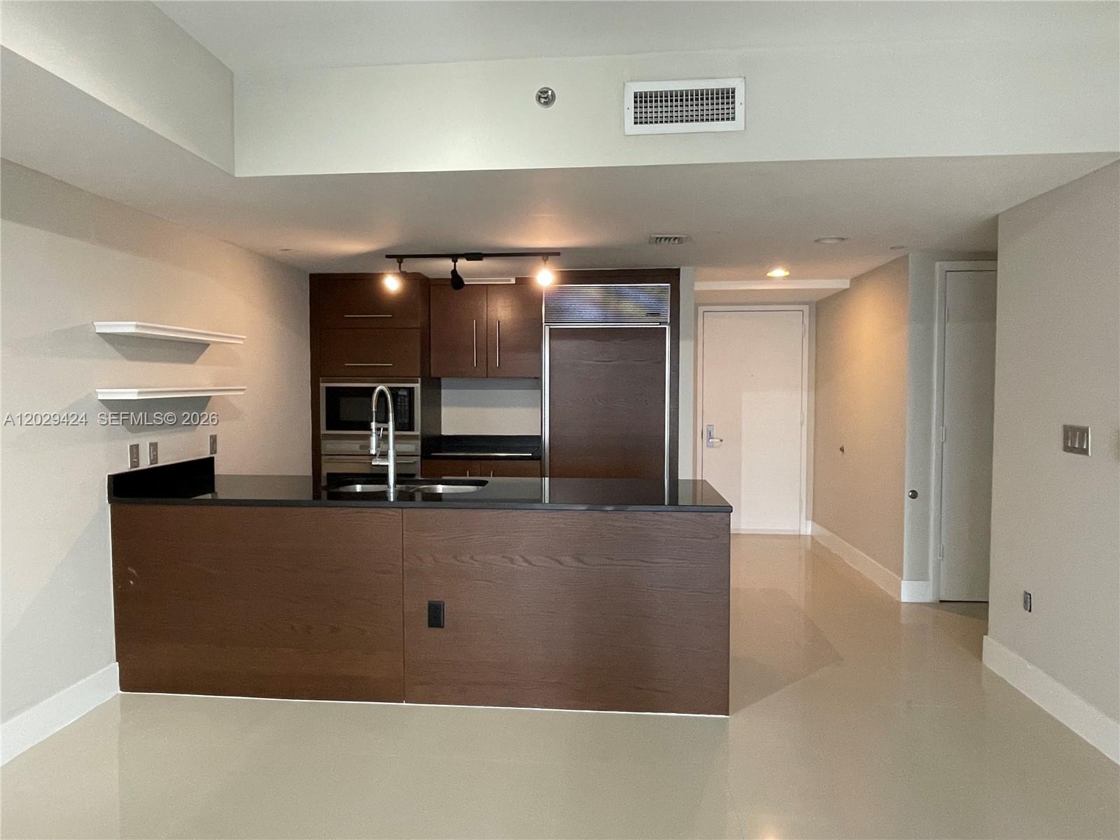 475 Brickell Ave #414