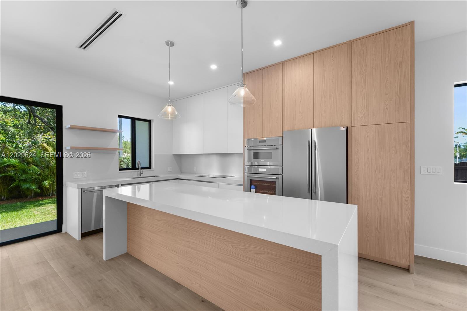 2735 SW 23rd Ter Miami, FL 33145