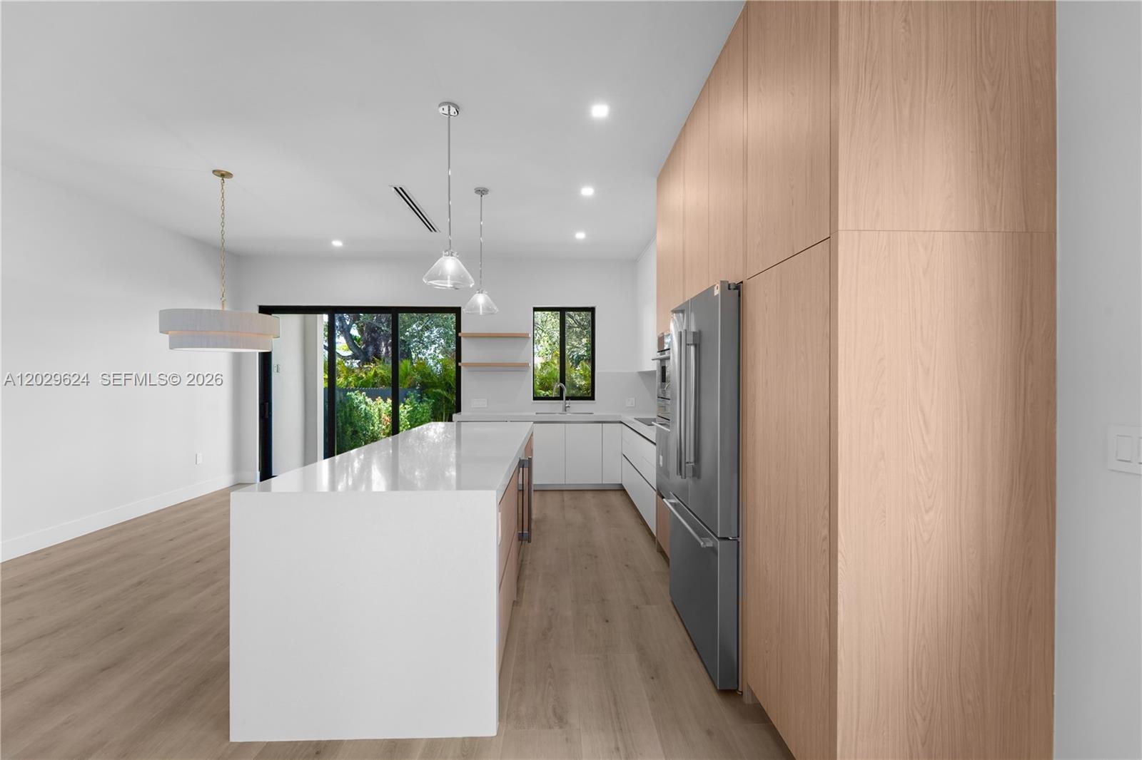 2735 SW 23rd Ter Miami, FL 33145