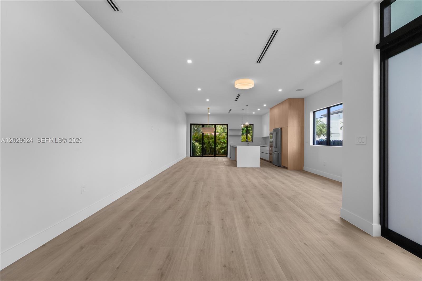 2735 SW 23rd Ter Miami, FL 33145
