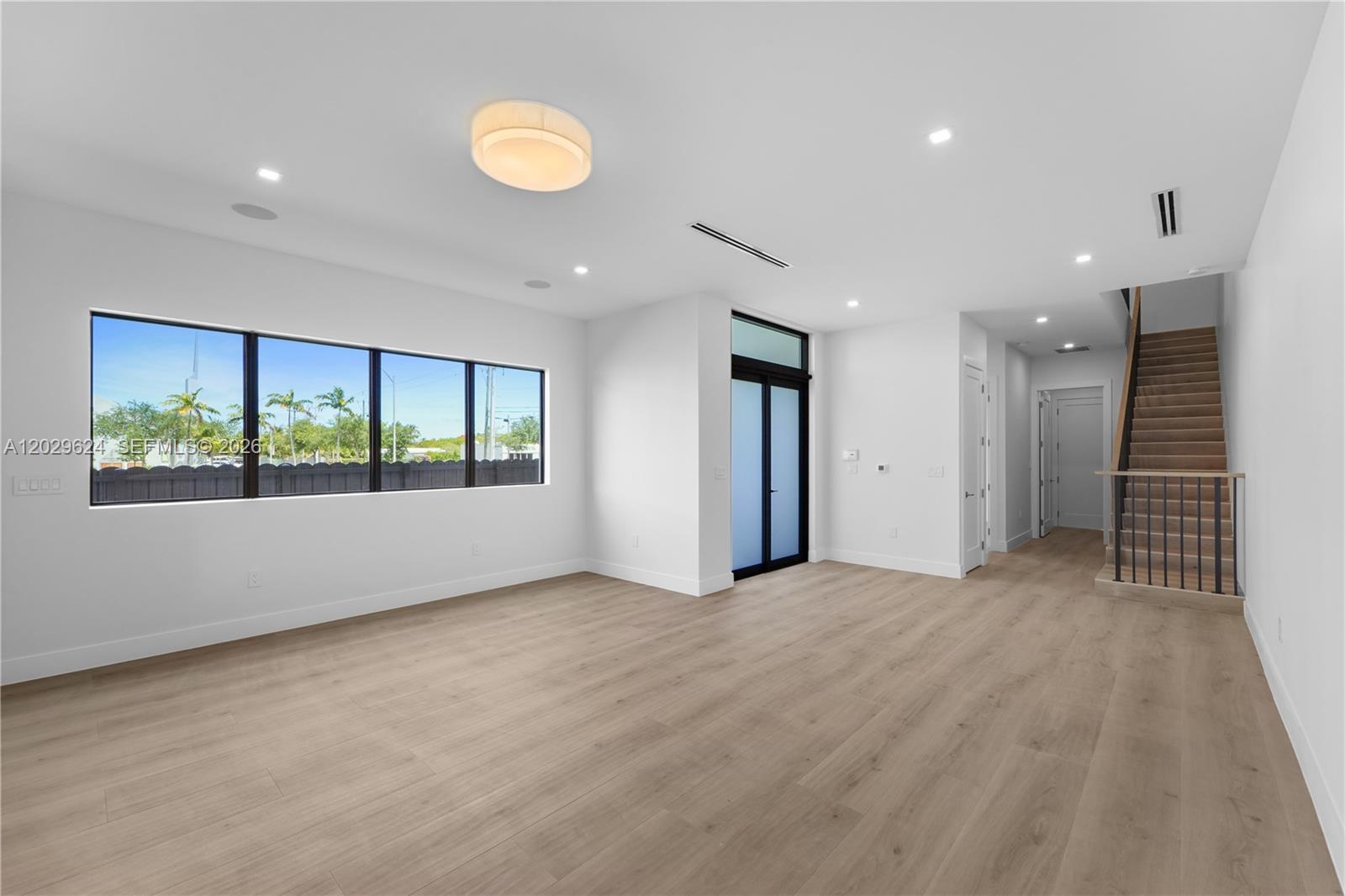2735 SW 23rd Ter Miami, FL 33145