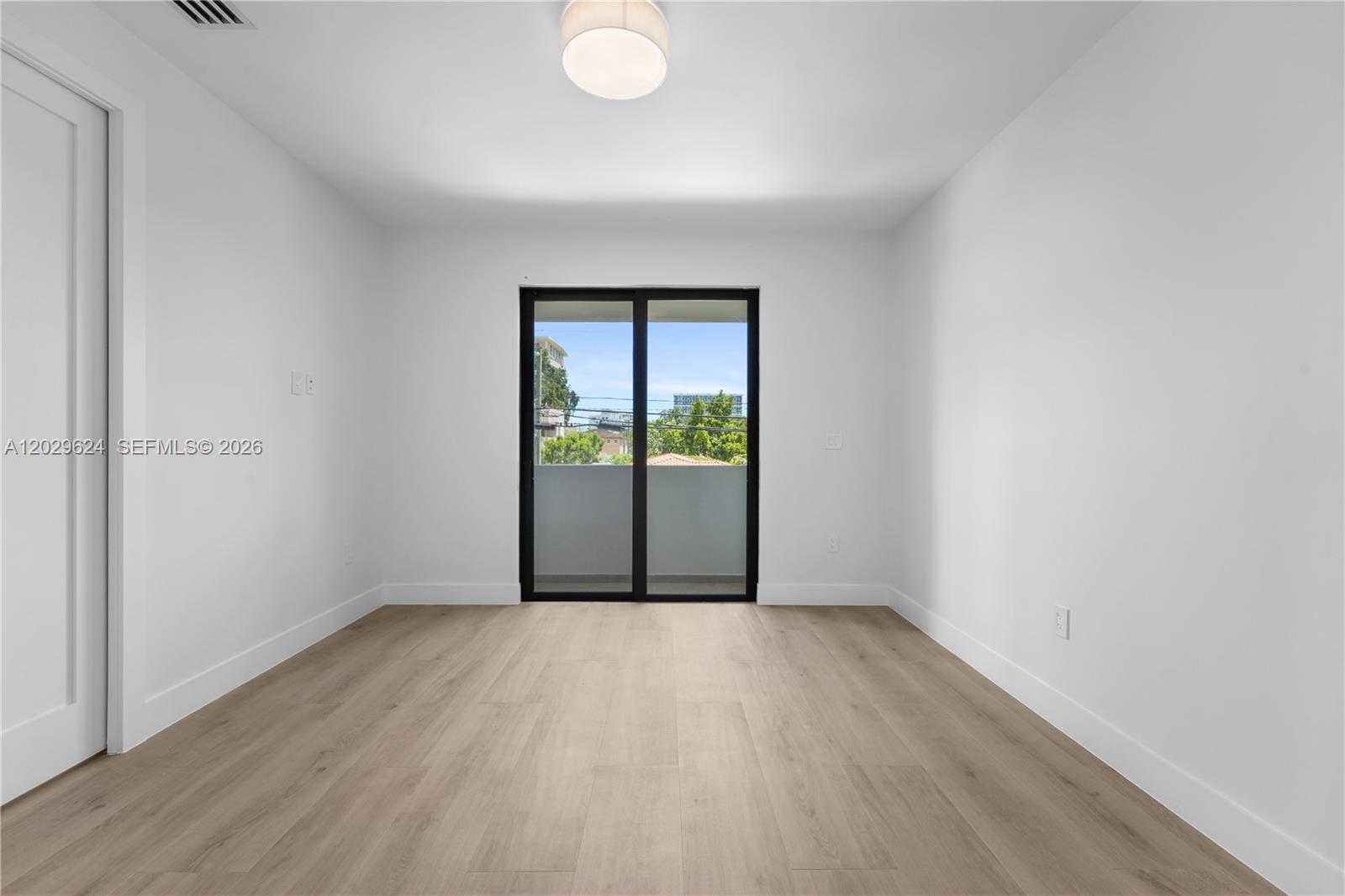 2735 SW 23rd Ter Miami, FL 33145