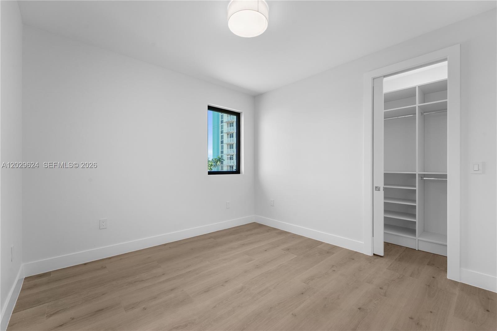 2735 SW 23rd Ter Miami, FL 33145