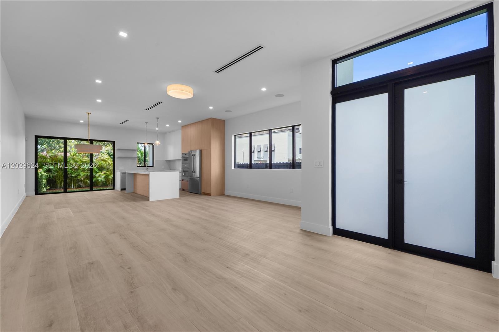 2735 SW 23rd Ter Miami, FL 33145