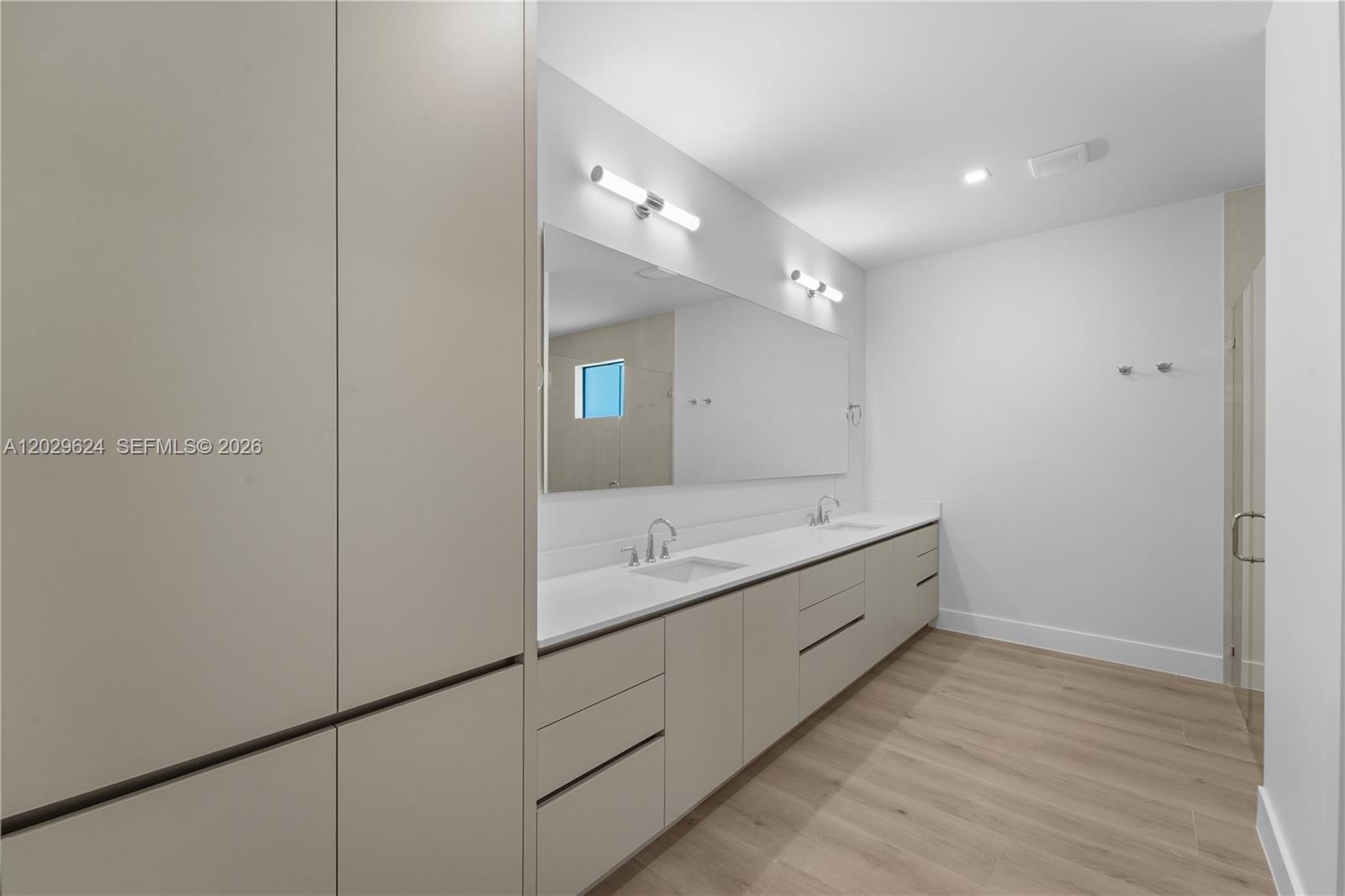 2735 SW 23rd Ter Miami, FL 33145